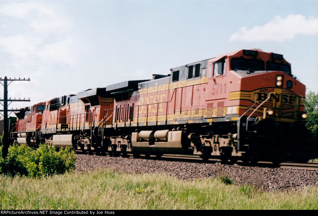 BNSF 5711 West